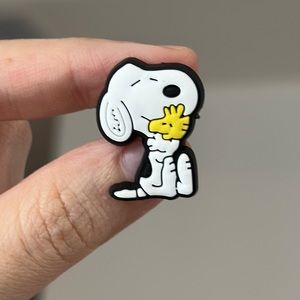 5/$10 - 10/$15 snoopy shoe charm